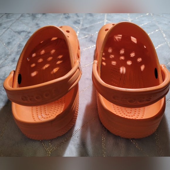 Rebound Crocs Orange Size 8 Women 7 Men - Picture 5 of 6
